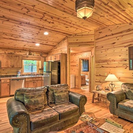 The Honeybee Cabin With Private Porch And Hot Tub Clarkesville 외부 사진