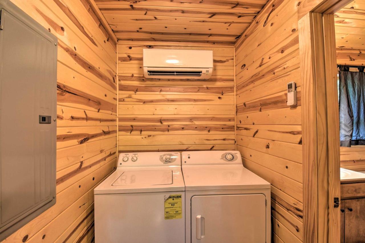 The Honeybee Cabin With Private Porch And Hot Tub Clarkesville 외부 사진